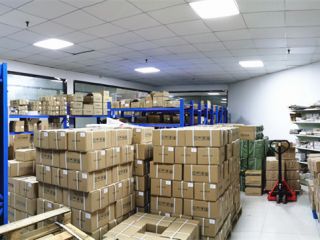 『不忘初心』服務(wù)不打烊、倉(cāng)庫(kù)不斷貨、群鷹繼電器不漲價(jià)